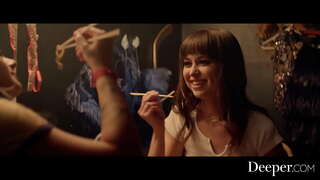 Hohonu. Sexy babes te oaoa i moe wahine fuck