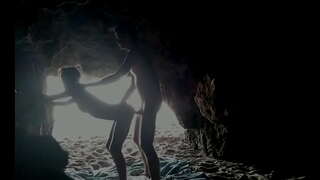 ���្តីប្រពន្ធប្ដូរនៅឆ្នេរ