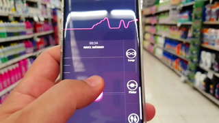 Martinasmith használja a játék a Bevásárlóközpontban, amíg a cum