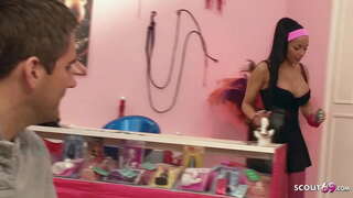 Gwo) ak Bèl manman Bourik Latina Ke yo twonpe yo ki Graj Fuck sou Travay