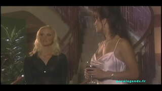 Hannah Harper skrbi za muco in rit Azija Carrera !