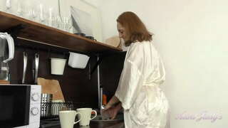 Visų Natūralių Busty 40yr-senas MILF Marta - Rise and Shine masturbacija