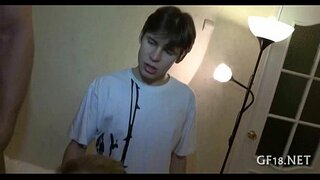 ���ುರುಪಯೋಗಪಡಿಸಿ ಬೀಸಣಿಗೆಯ ವ್ಯಕ್ತಿ ಕೈ ಹೊಂದಿದೆ