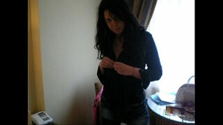 Italian amatorial Lilly nauhat ja masturboi