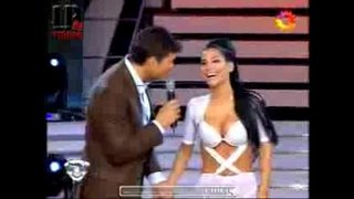 Silvina Escudero în spandex alb