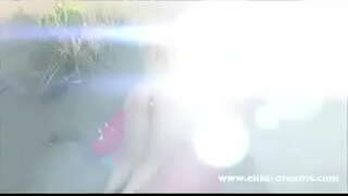 Berkelip, Dubur dan muka di depan beberapa voyeurs