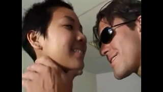 Aranyos Filipina Bántalmazták TT Fiú