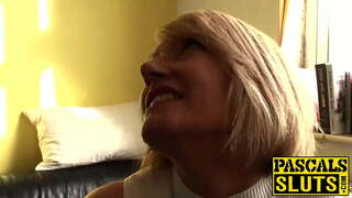 Szexi érett ribanc Amy-nek szüksége van egy durva lüktetett egy nagy fasz