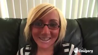 Цанди Јонес Летс Црном Човеку Дођи У Њој Маца