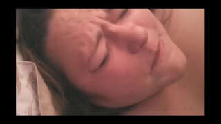 Şəxs ТОЛСТУШКИ bu оргазме