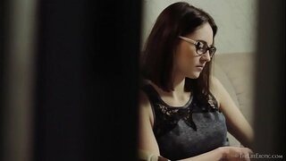 טינה מ ' ריגול על סאד Mare