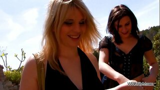 Manman bourik pou yo soti nan Bouch la nan Deyò Piblik Sèks... Ak yon Ejakulasyon