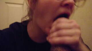 ���ဖြူမိန်းကလေးအချစ်အနက်ရောင်မုန့်