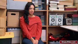 LP சரியாகும் திருடப்பட்ட பொருட்கள் மற்றும் பின்னர் ஆதிக்கம் உள்ள பாலியல்