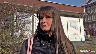 ž�国侦察员深的大奶子,维多利亚的天鹅绒后拍摄的照片一拍色情片