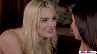 Թխահեր է փնտրում հեռավոր և հարցնում է իր շեկո հեռավոր արդյոք գիտի՞, թե որտեղ է նա:Լիովին մերկ, նա թեքվում հետ ուսսուչուհի-ի էշի. դա ամեն ինչ, որպեսզի հանգստանալ նրան, եւ նա գայթակղում է նրան.Նրանք համբուրվում են, և նա թափել է իր նշան, նախքան насадиться նրան դեմքին