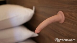 Tetovált szőke szívem a Jenkik Violet dugja a pináját vele játék