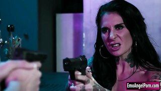 سنہرے بالوں والی ایف بی آئی کے ایجنٹ ہینڈل بری tiki کی بار مالک.آدمی وہ استعمال کیا جاتا ہے کا احاطہ کے طور پر حاصل کرنے کے لئے بار میں پاگل ہے وہ اسے استعمال کیا جاتا.وہ دیکھ بھال کر سکتے ہیں کی طرف سے ہے کہ اسے اس کے بھاڑ دے.وہ بیکار ہے اس سے پہلے ڈک سوار