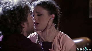 Nyomozó rendelési ribancok, hogy megfelel neki, hogy elkerülje a börtönt