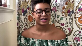 فحش شہد کام کرتا ہے اس کے ساتھ 2 Dildos