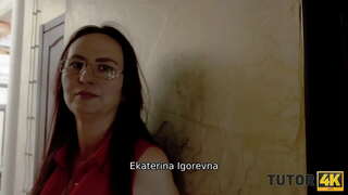 TUTOR4K. A srác azt mondta a tanár, hogy ő kell, tedd szét a lábad, hogy egy kis pénzt a leckét