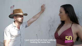 50 буд, - Шлюха дар кӯчаи додан эсшоул аз панҷоҳ реалов мақъад