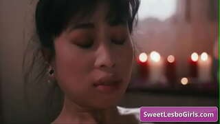 Vigyázz busty ázsiai leszbi elcsábítják az ügyfele után érzéki masszázs